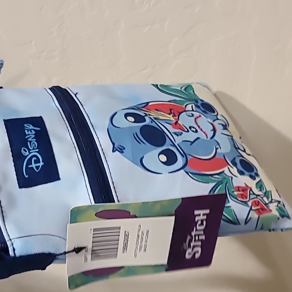 Disney Lilo & Stitch Palm Tree Passport Crossbody Bag - Picture 16 of 16